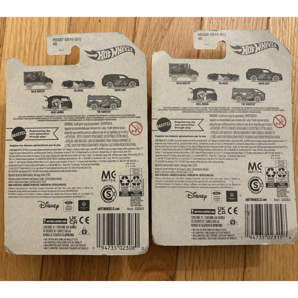 Hot Wheels Disney Classics - ALADDIN Boom Box | PETER PAN Baja Hauler - Picture 2 of 8